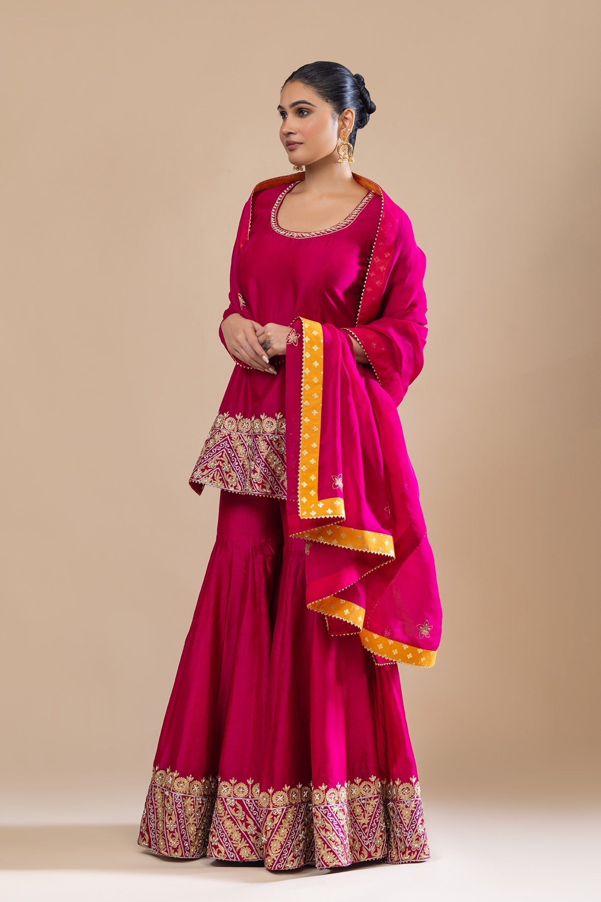 Gulabi Adaa Sharara Ensemble