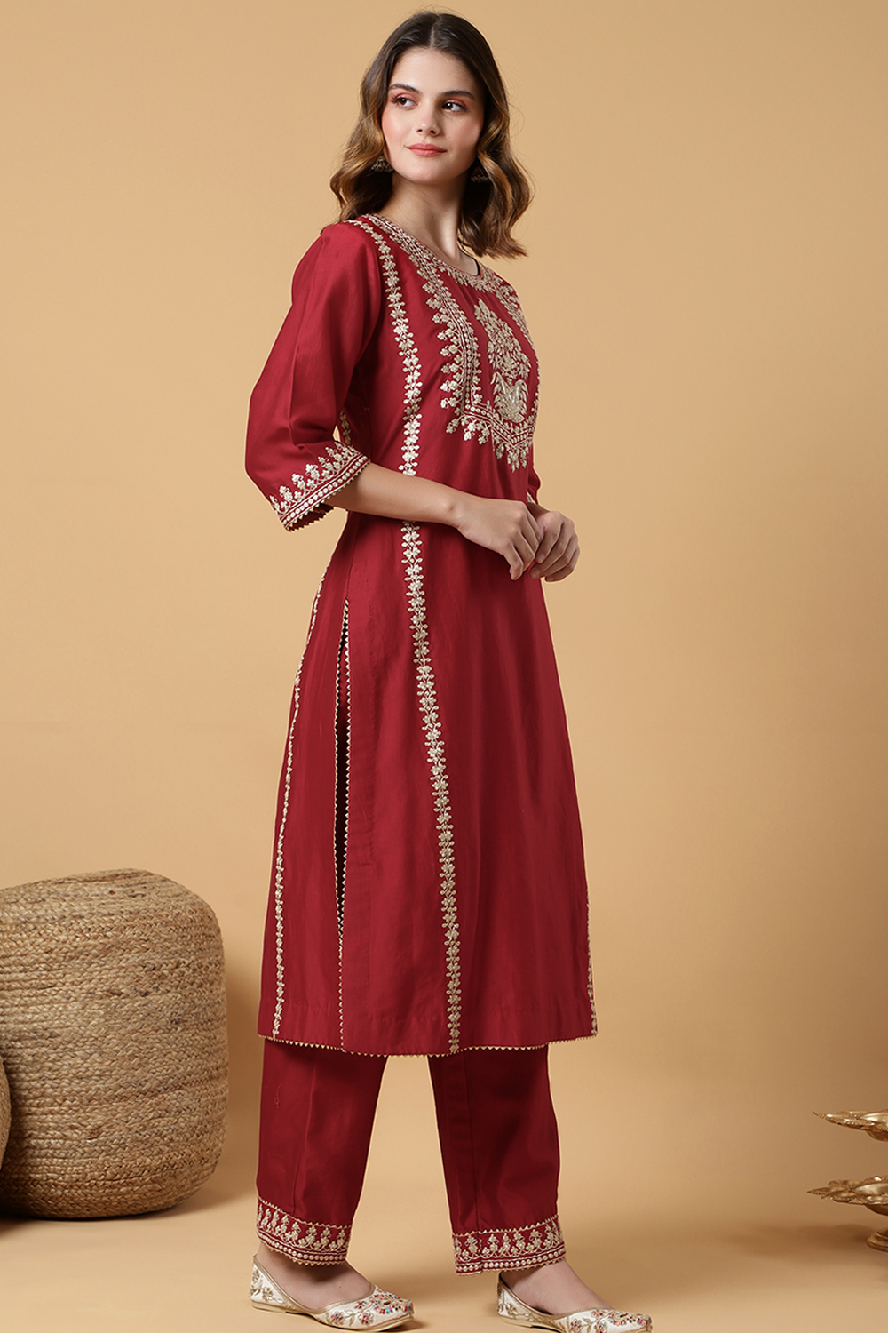 Surkh rang Suit Set