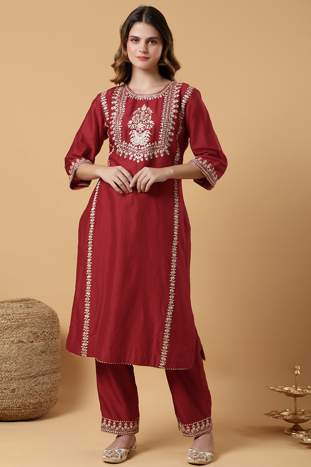 Surkh rang Suit Set