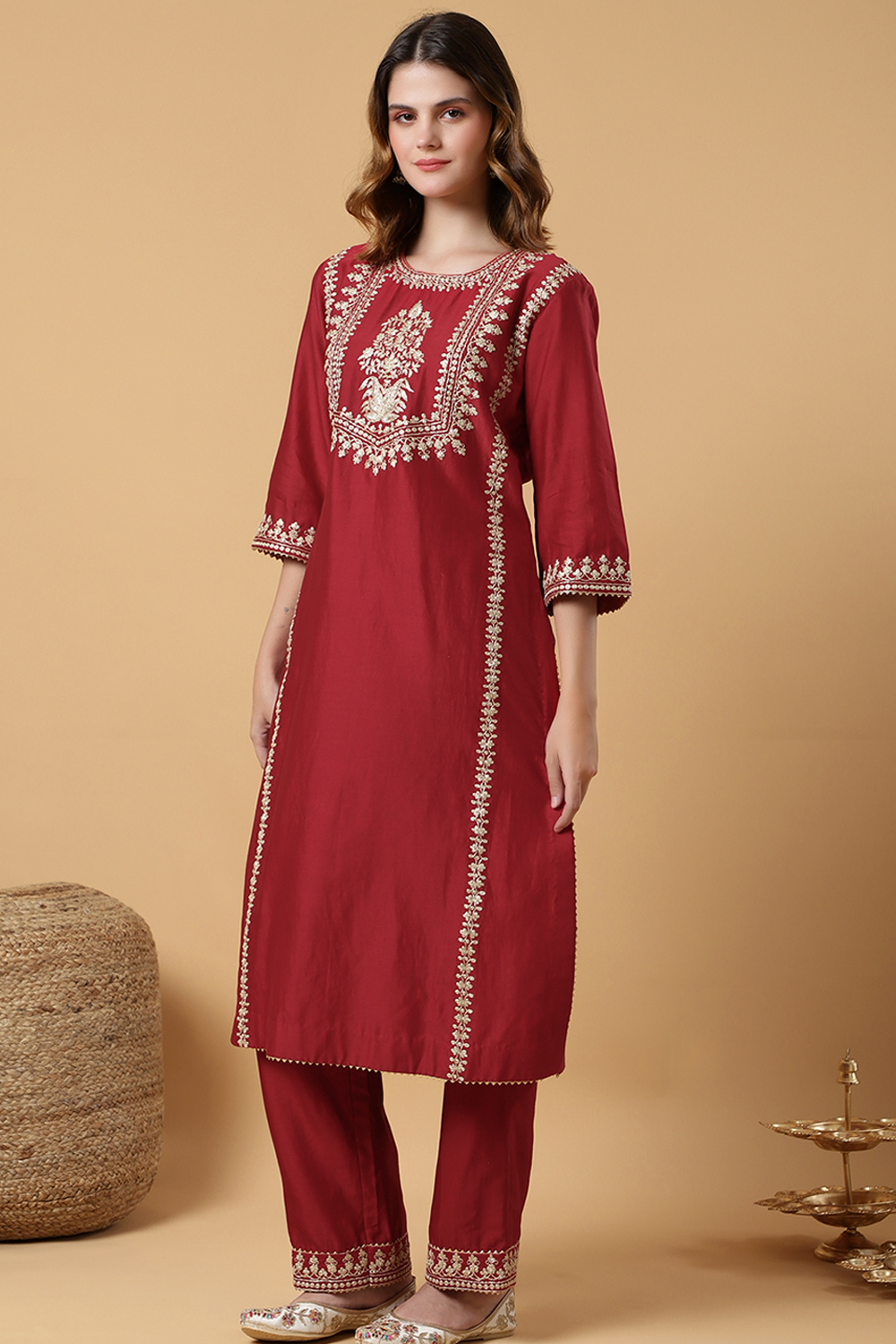 Surkh rang Suit Set